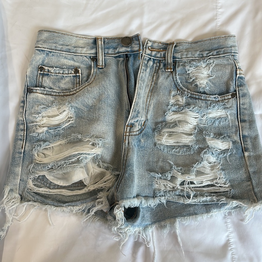 Signature8, Ripped Denim Short, Size Small (4-6) - Picture 2 of 4